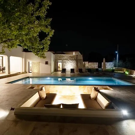 Harmony House - Con Piscina E Vasca Idromassaggio Βίλα